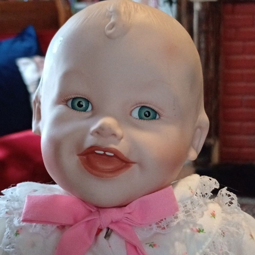 Yolanda Bello vintage bedtime baby doll